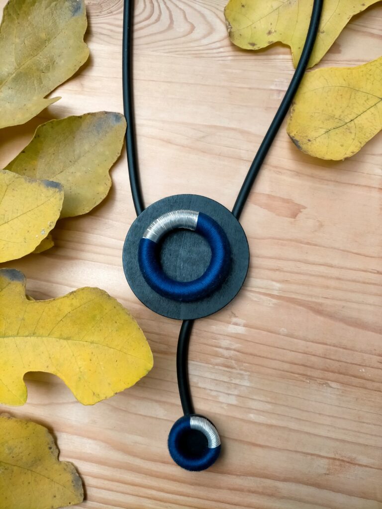 Collana "TONDO" (blu)